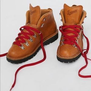 Danner cascade mountain hiker boots